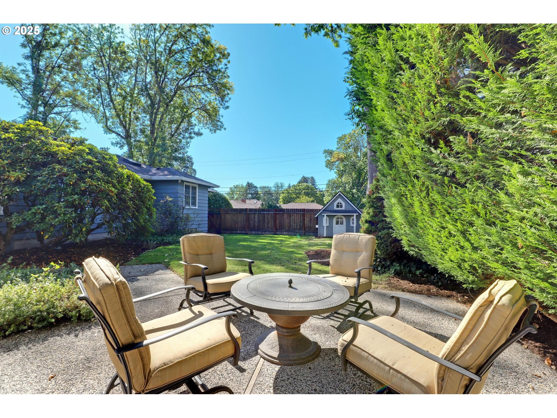 8725 SW WHITE PINE LN