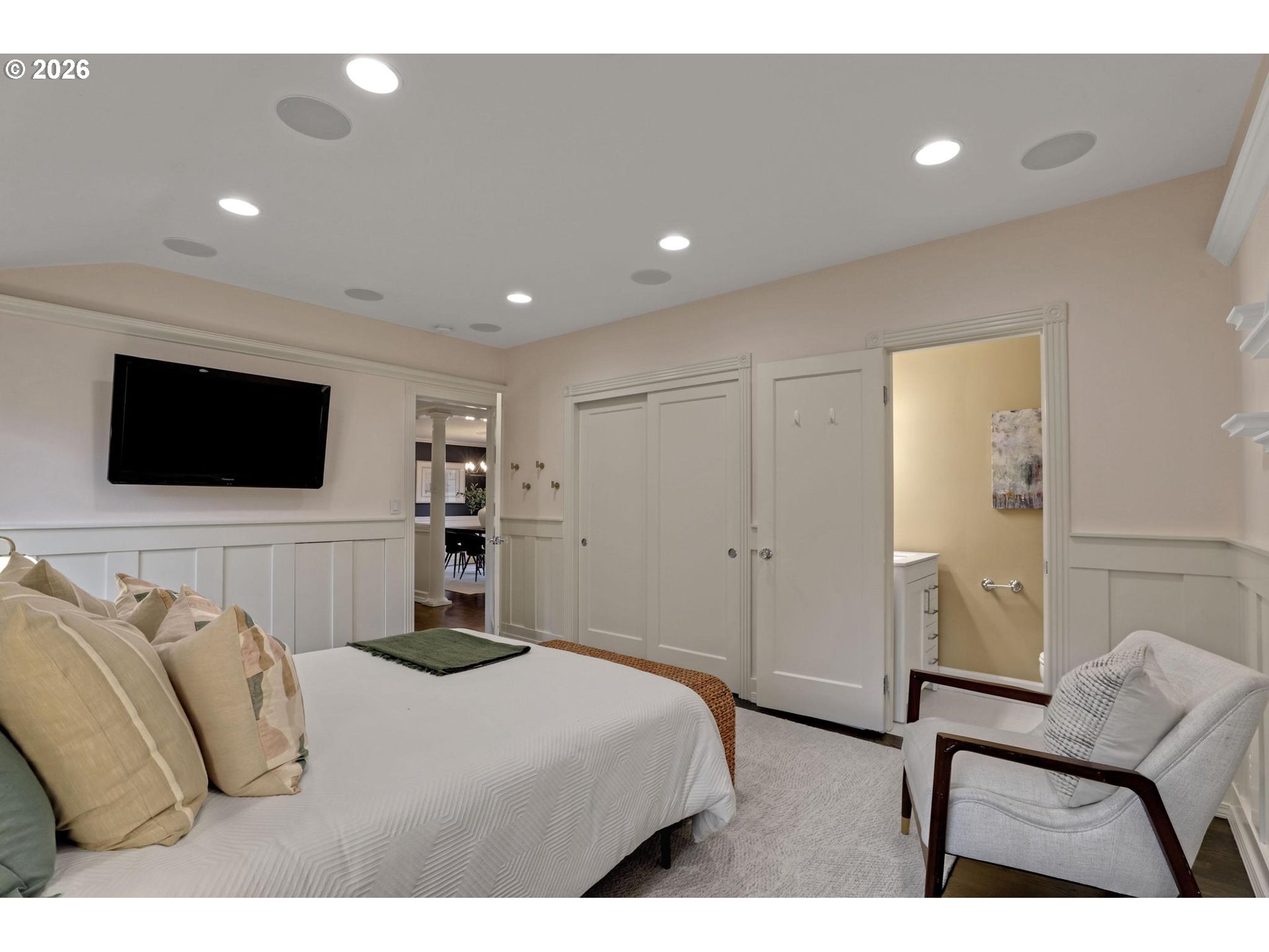 8725 SW WHITE PINE LN