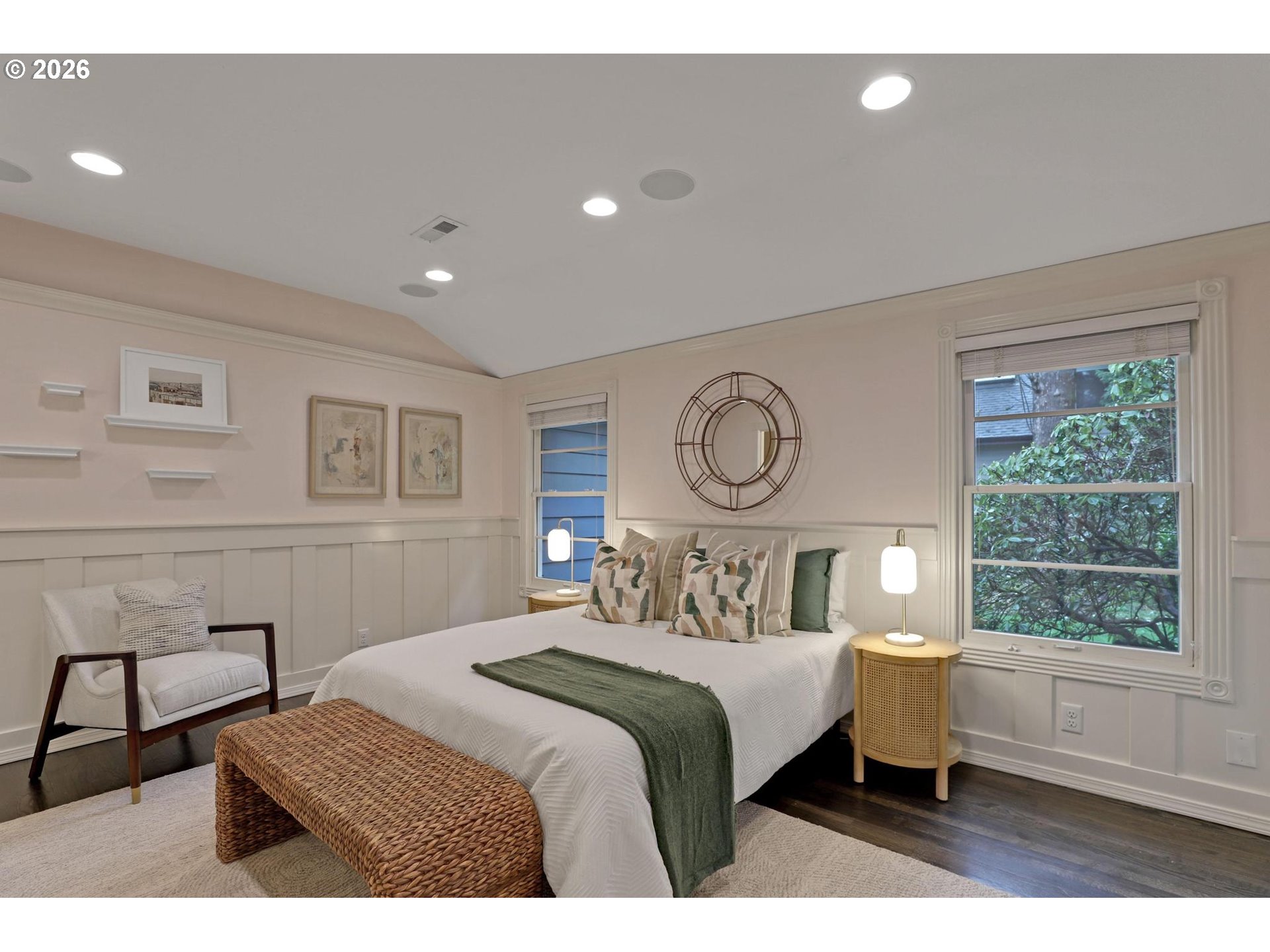 8725 SW WHITE PINE LN