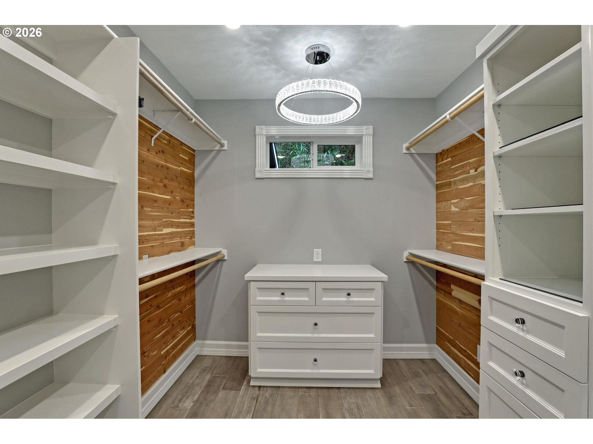 8725 SW WHITE PINE LN