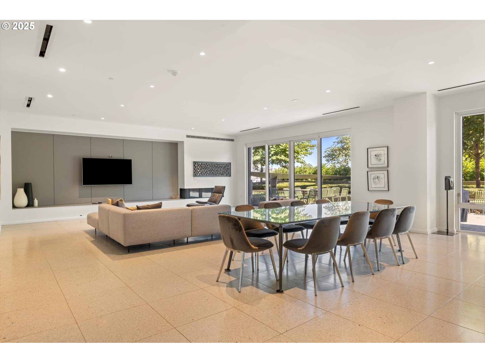 1150 NW QUIMBY ST 1802