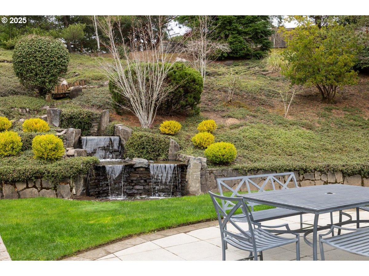12755 NW CREEKSIDE DR