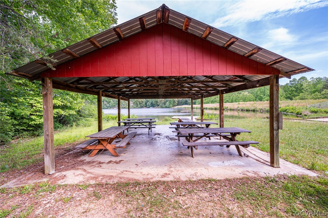 1697 Indian Pipe Ct