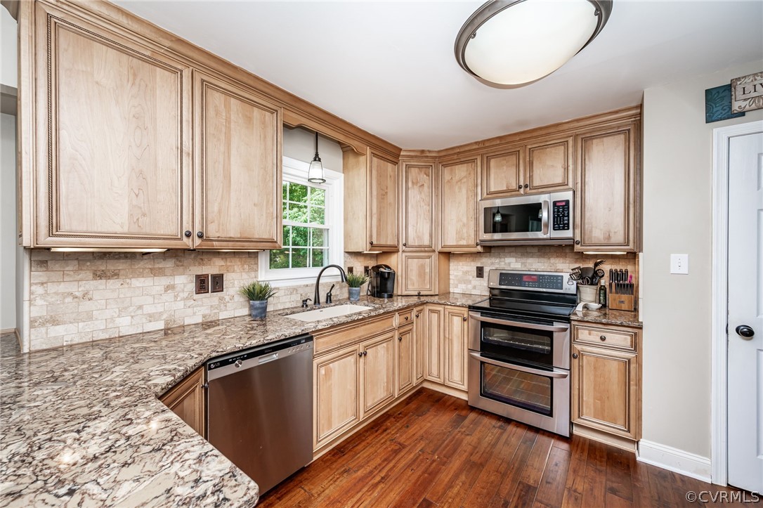 1697 Indian Pipe Ct