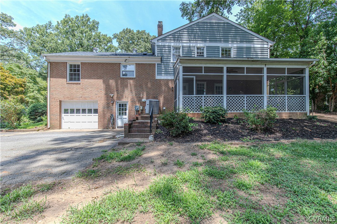 7717 Surreywood Dr