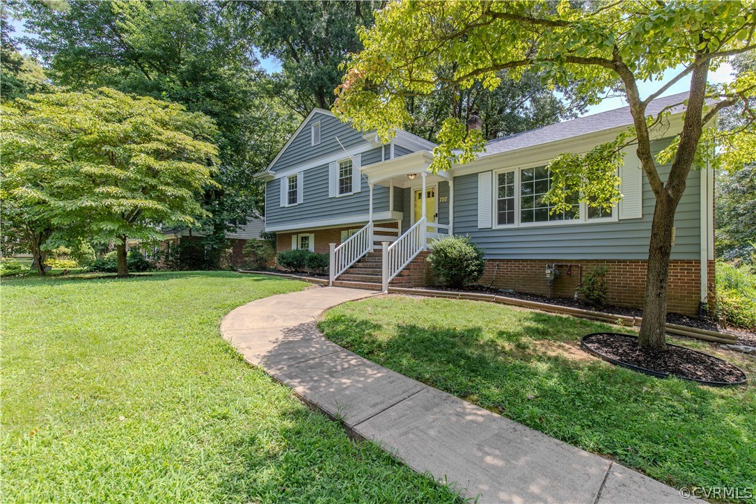 7717 Surreywood Dr
