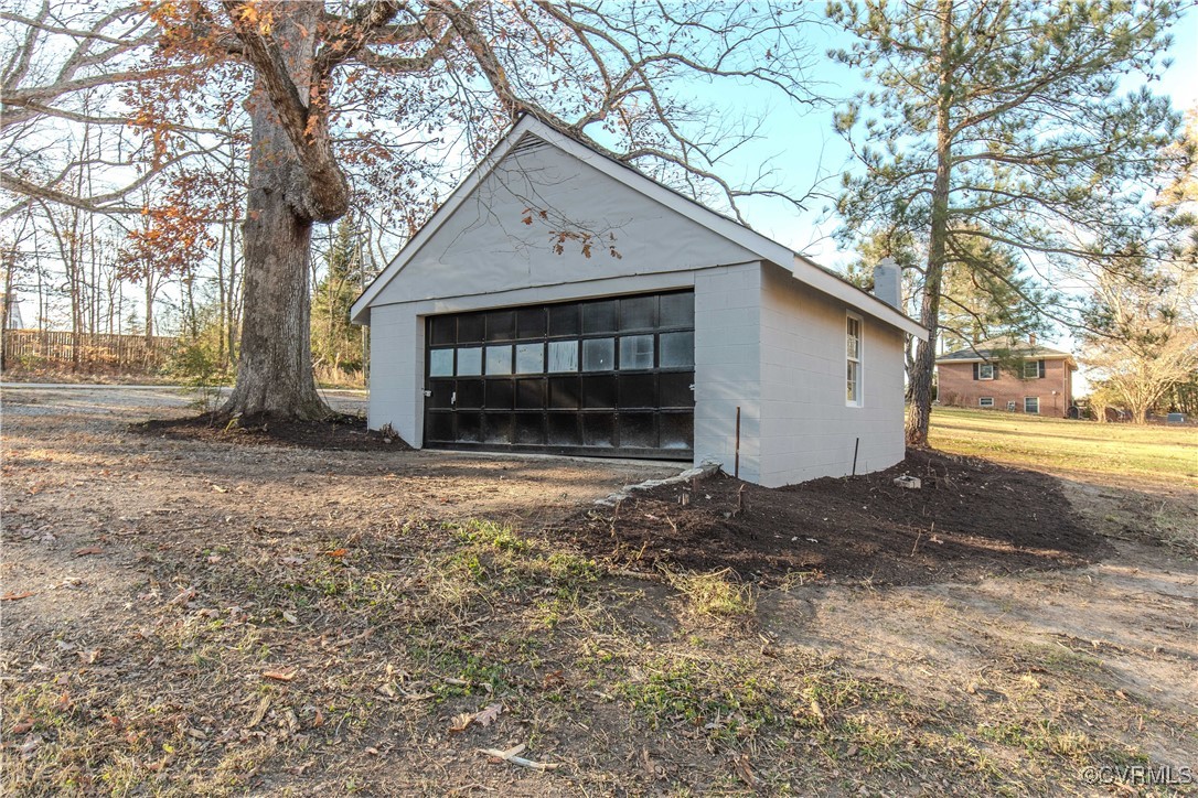2015 Hicks Rd