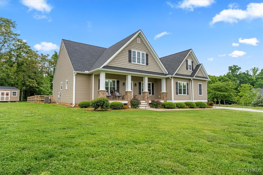 1126 Sparrows Ln