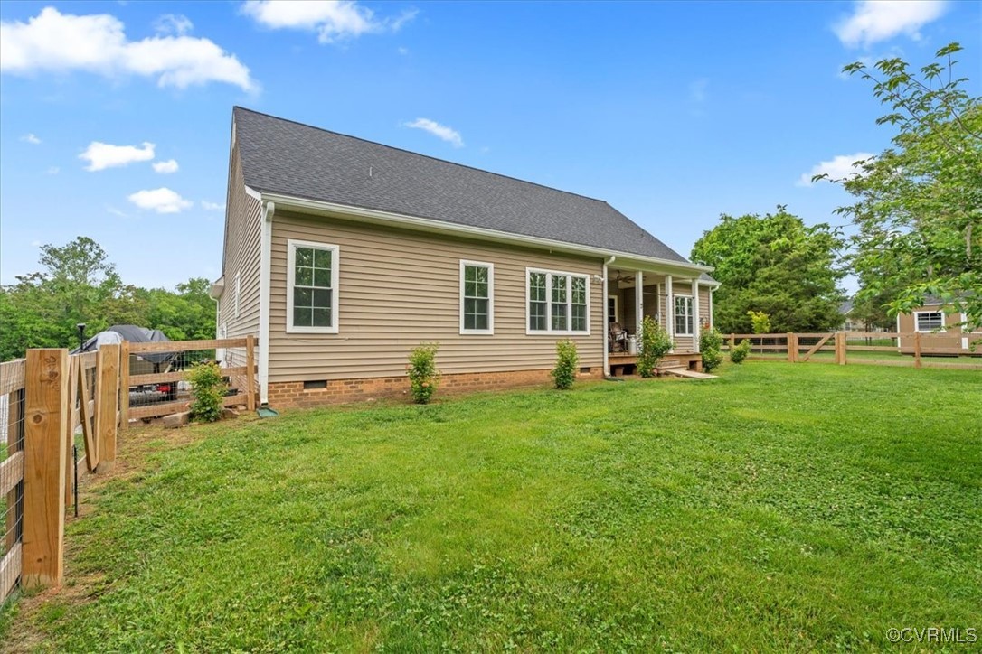 1126 Sparrows Ln