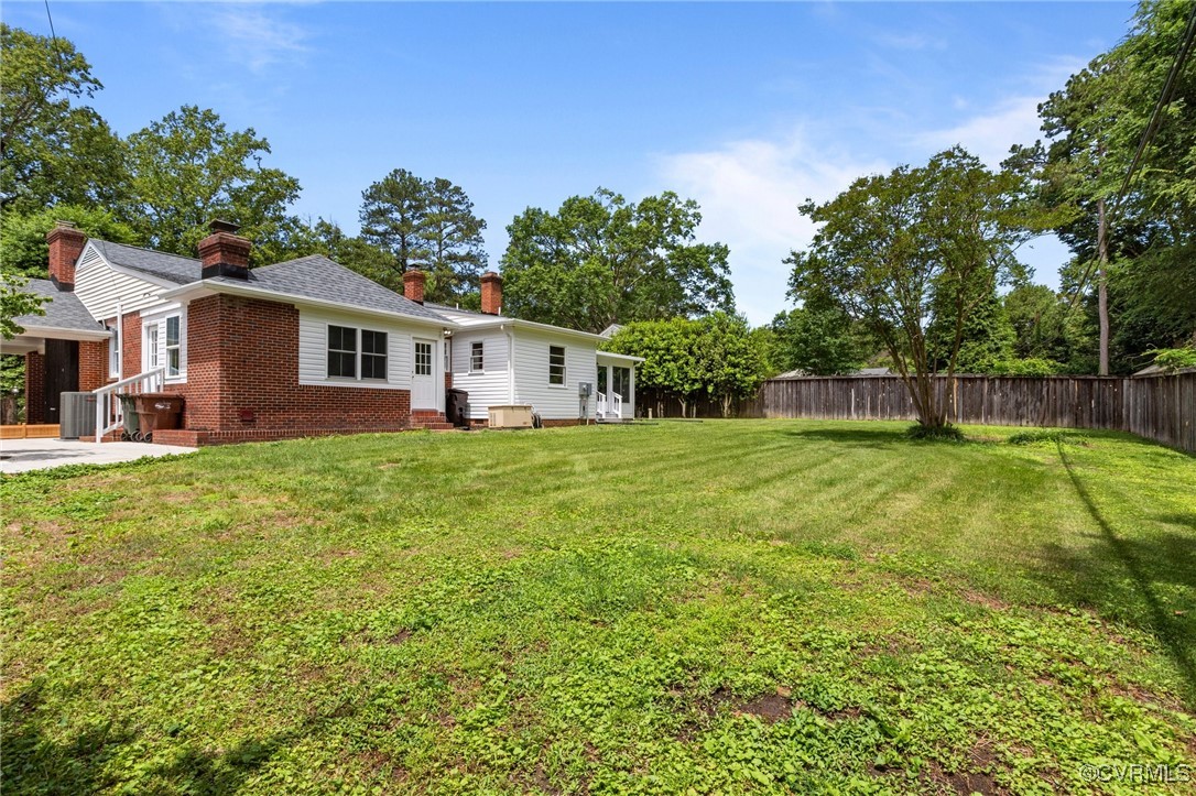 4019 Collingbourne Rd