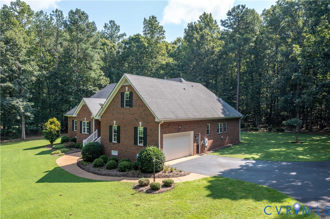 2700 Maple Grove Ln