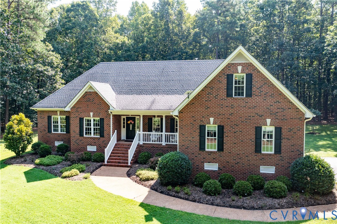 2700 Maple Grove Ln