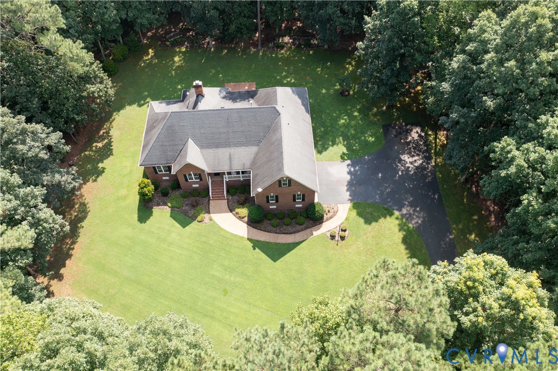 2700 Maple Grove Ln