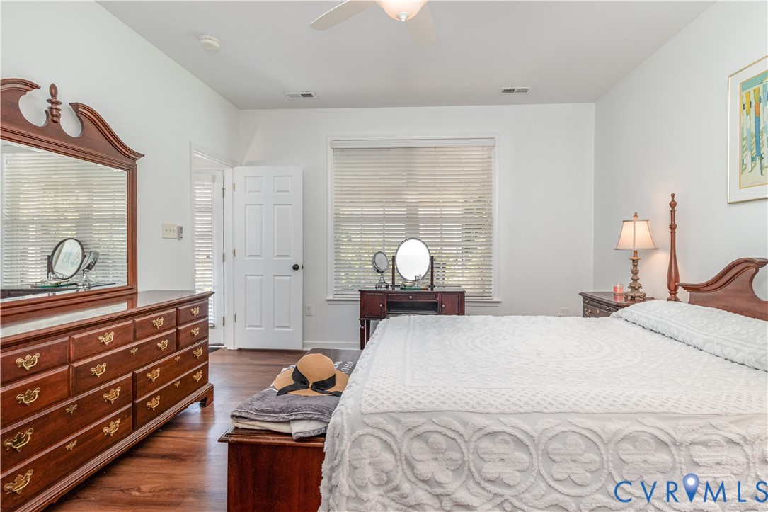 1733 Stonemill Lake Ct