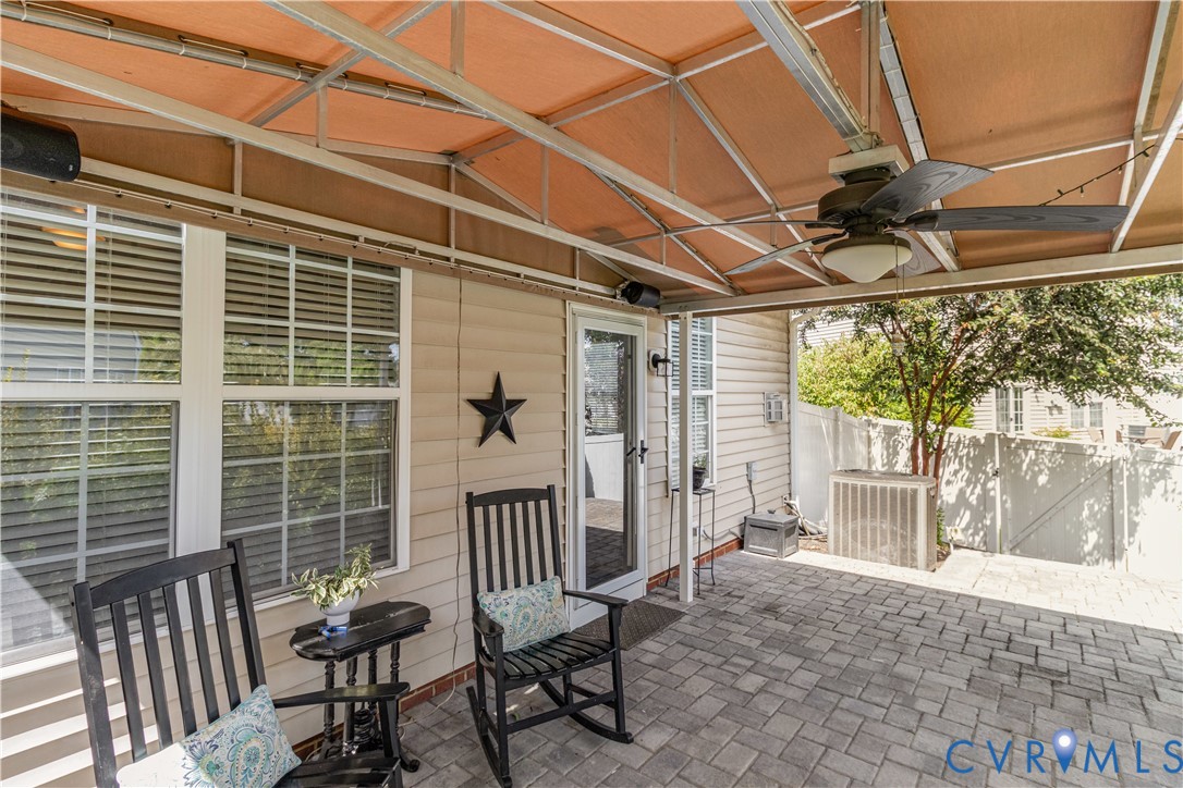 1733 Stonemill Lake Ct