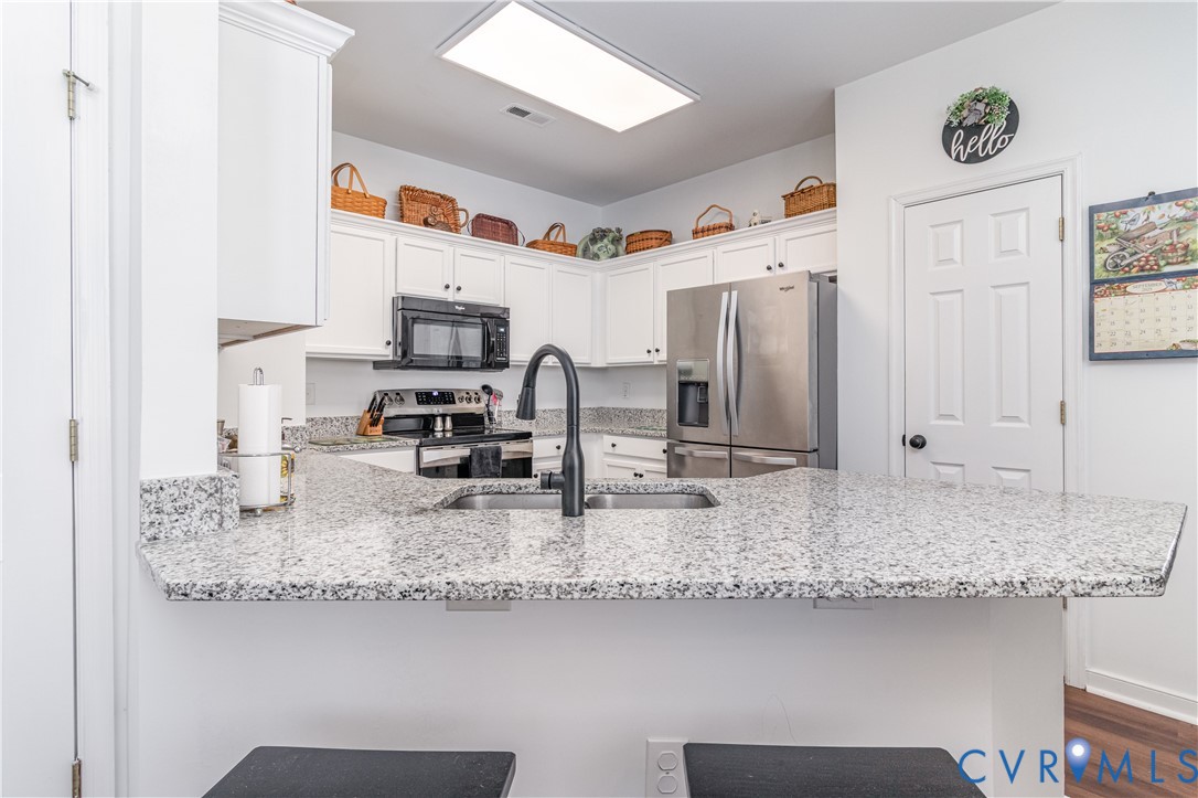 1733 Stonemill Lake Ct