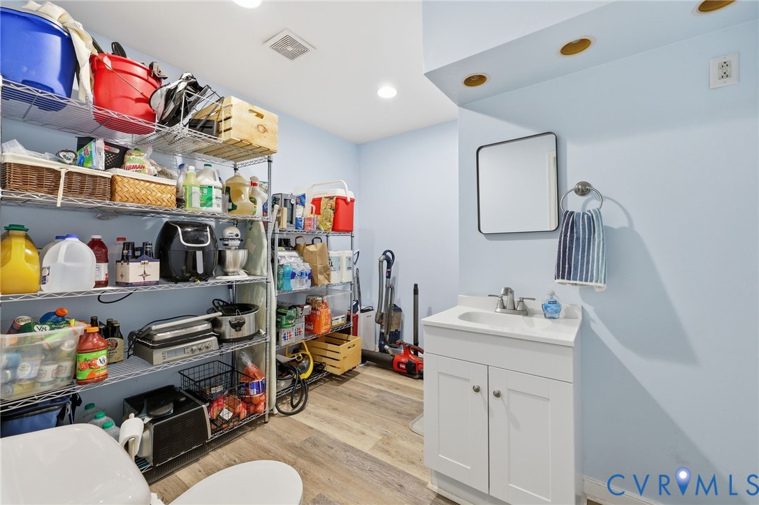 3225 Sherwood Ridge Way