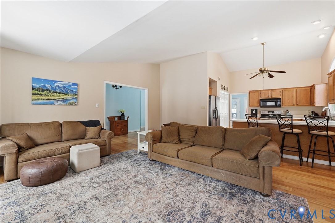 3225 Sherwood Ridge Way