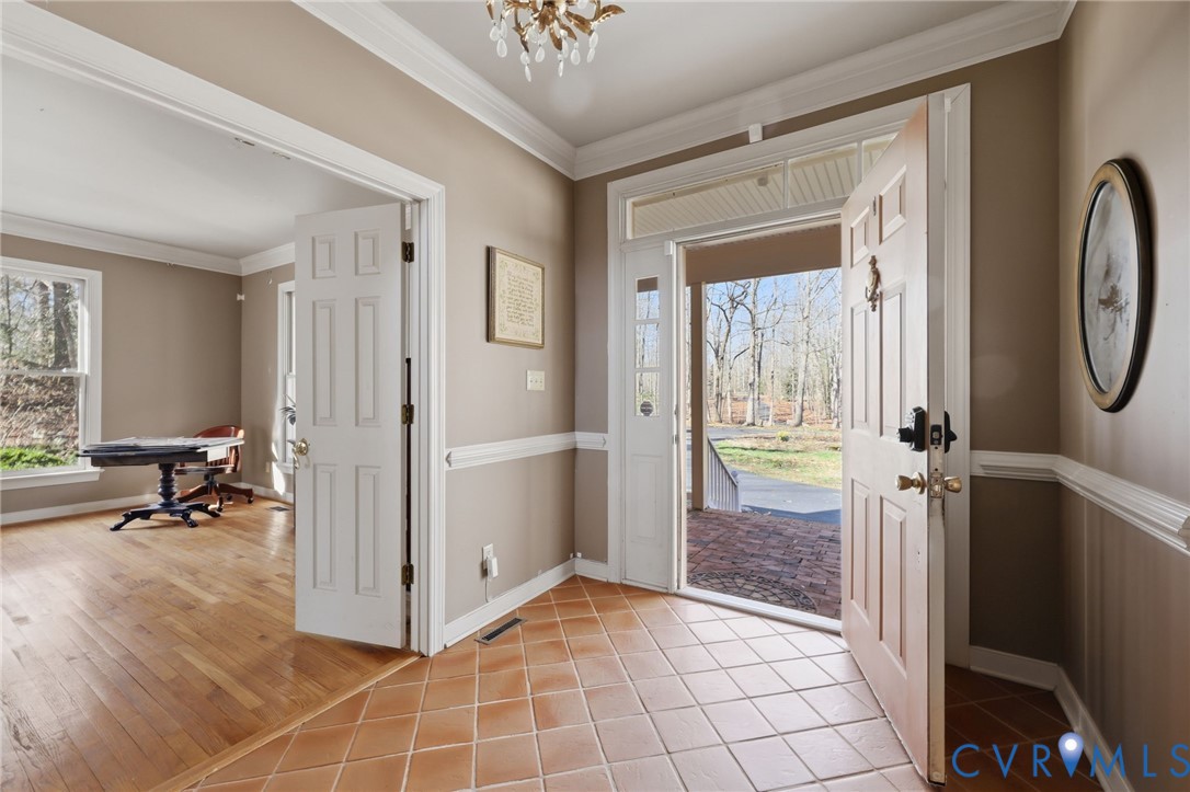 2410 Gobbler Ridge Rd
