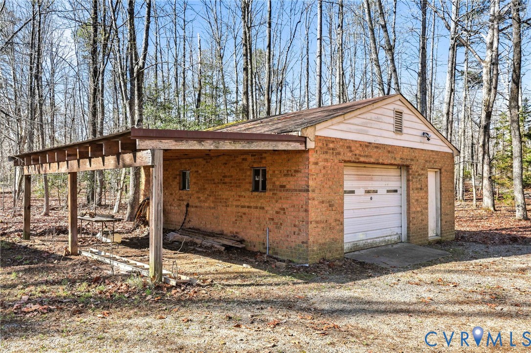 2410 Gobbler Ridge Rd