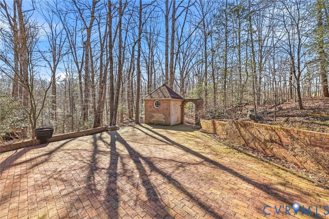 2410 Gobbler Ridge Rd