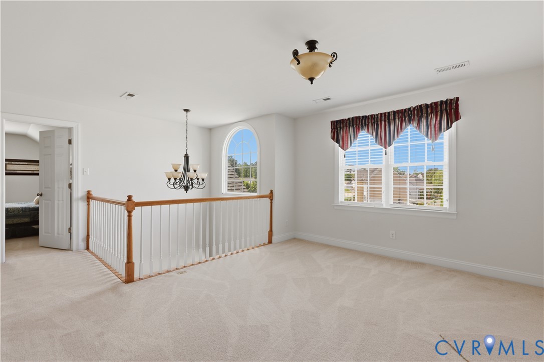 15249 Willow Hill Ln