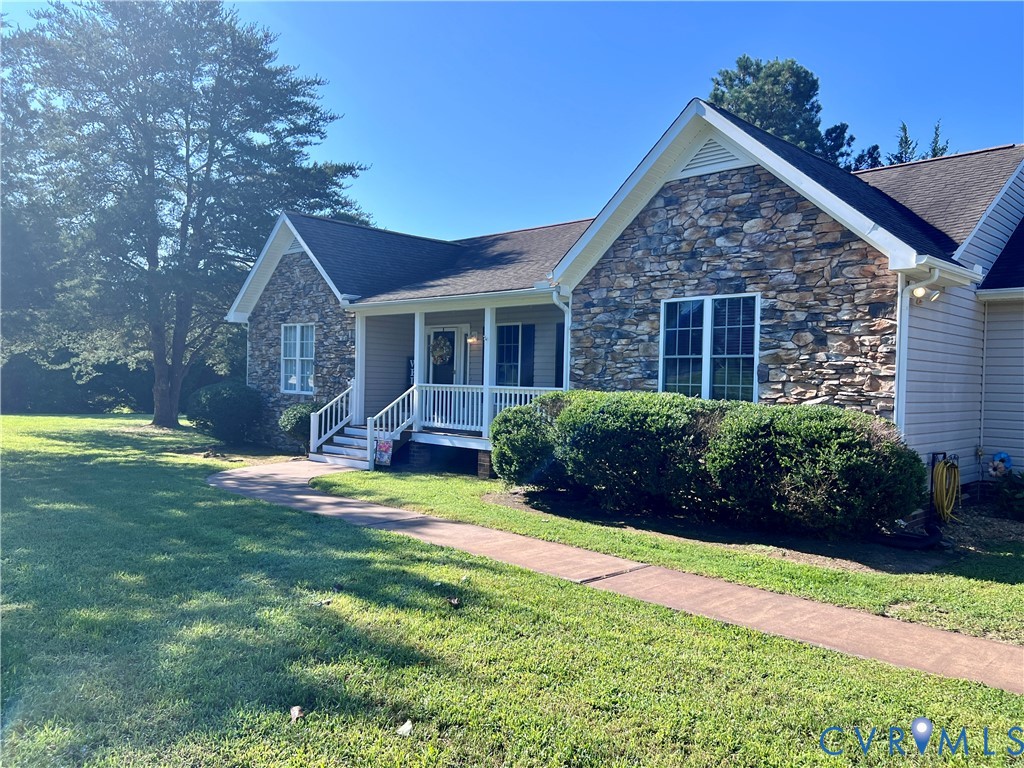 2301 Graceland Dr