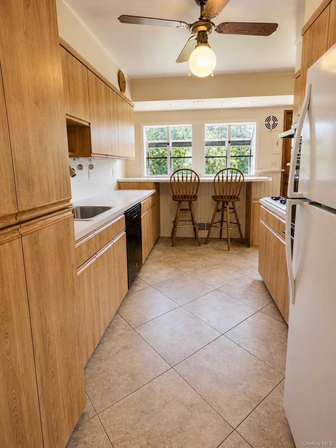 16 Clay Pitts Road