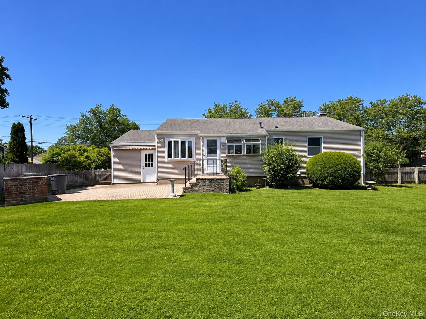16 Clay Pitts Road