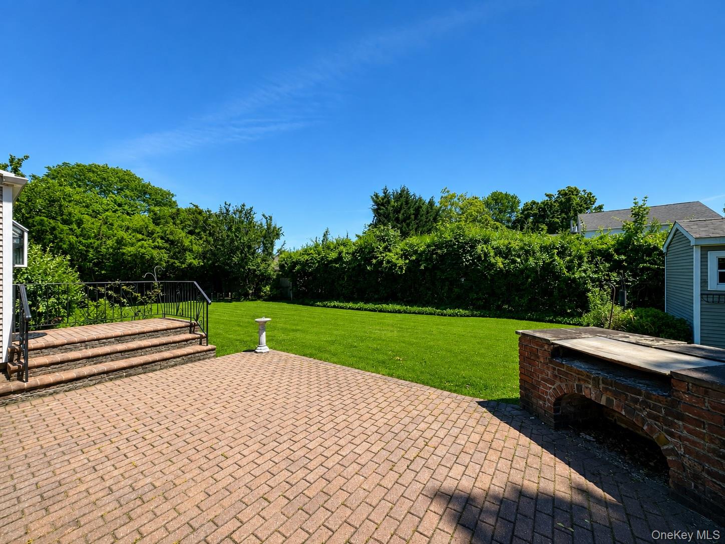 16 Clay Pitts Road