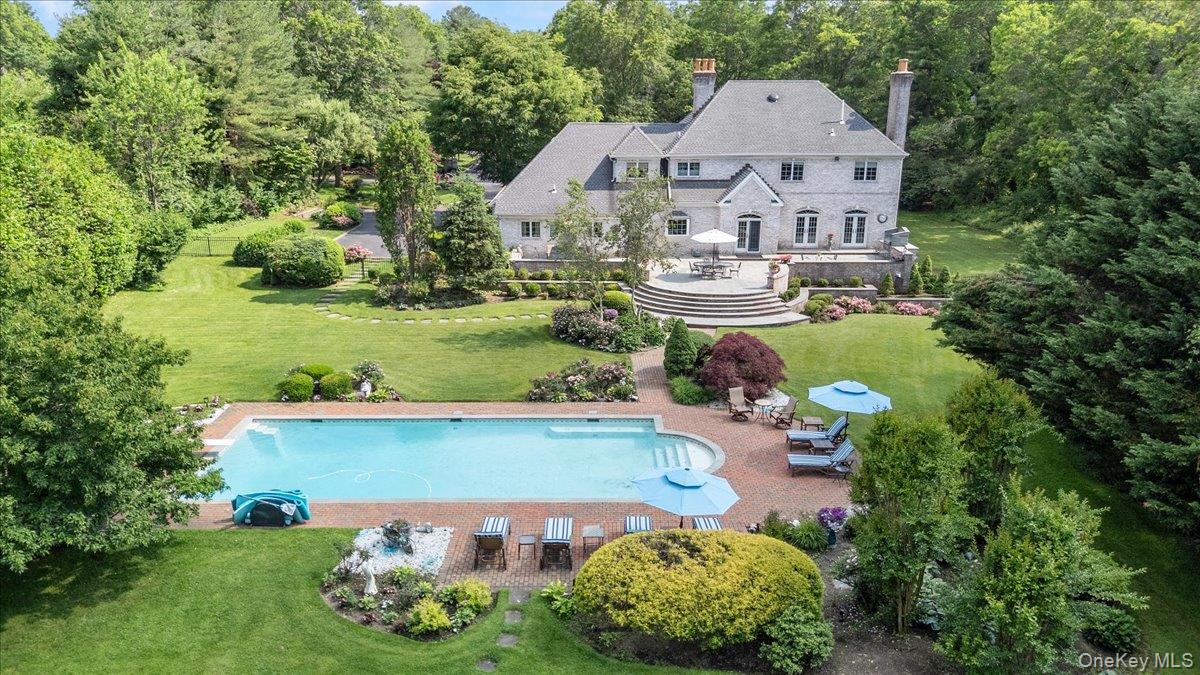 10 Overbrook Lane