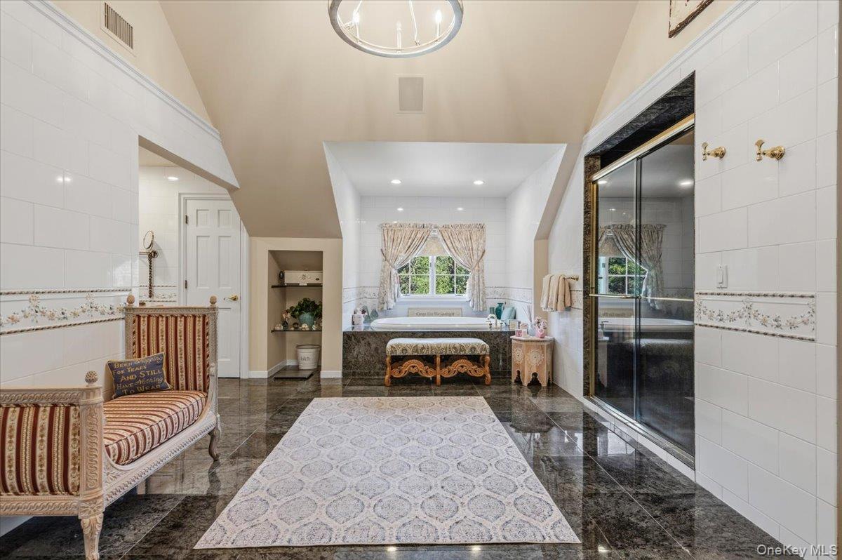 10 Overbrook Lane