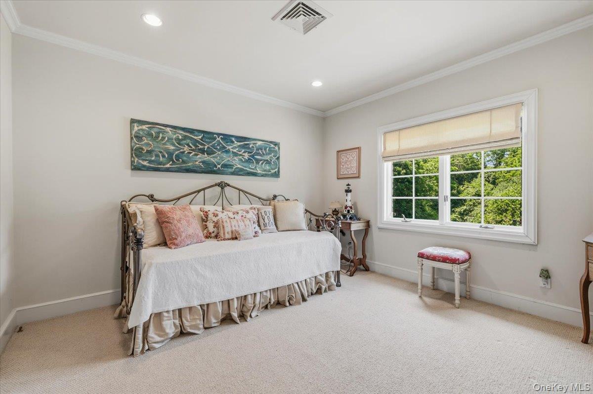 10 Overbrook Lane