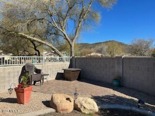 4050 W DESERT HOLLOW Drive