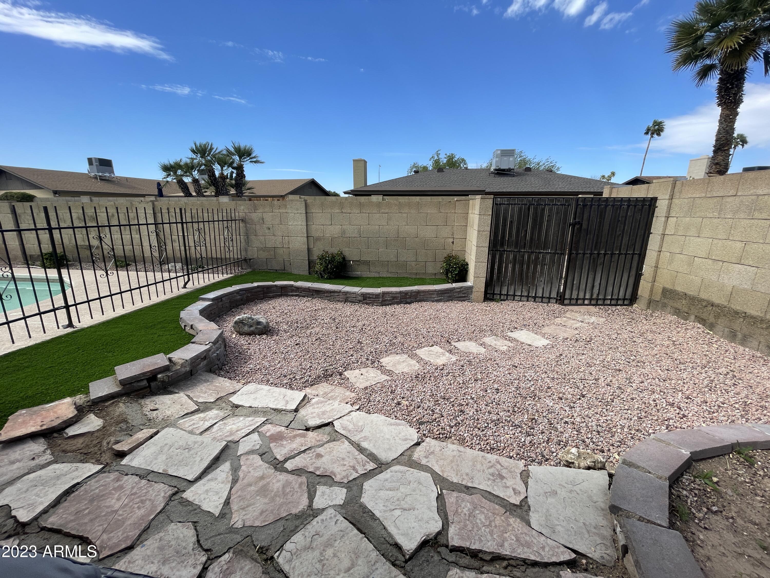 2020 E WATSON Drive