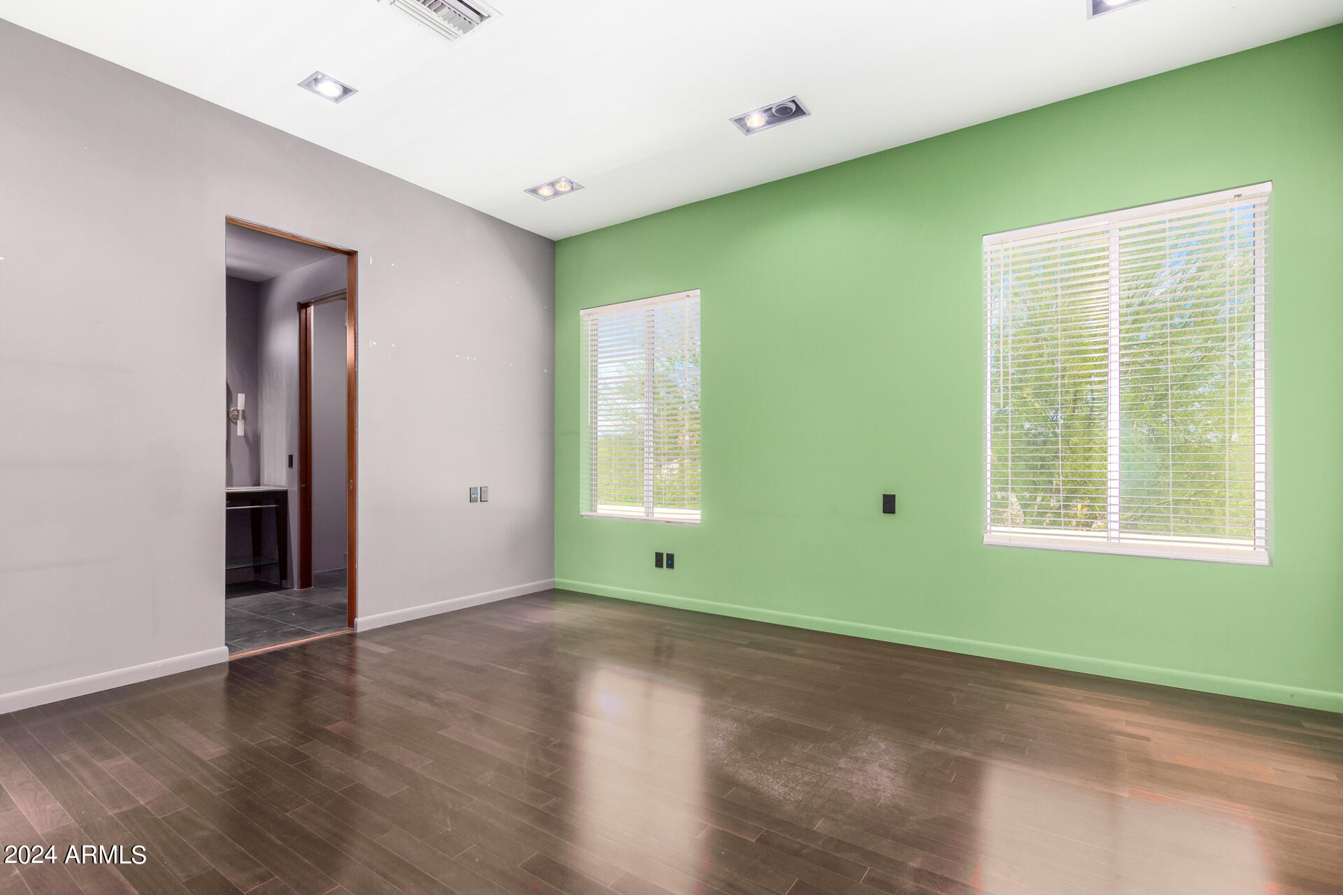 10006 N 57TH Street