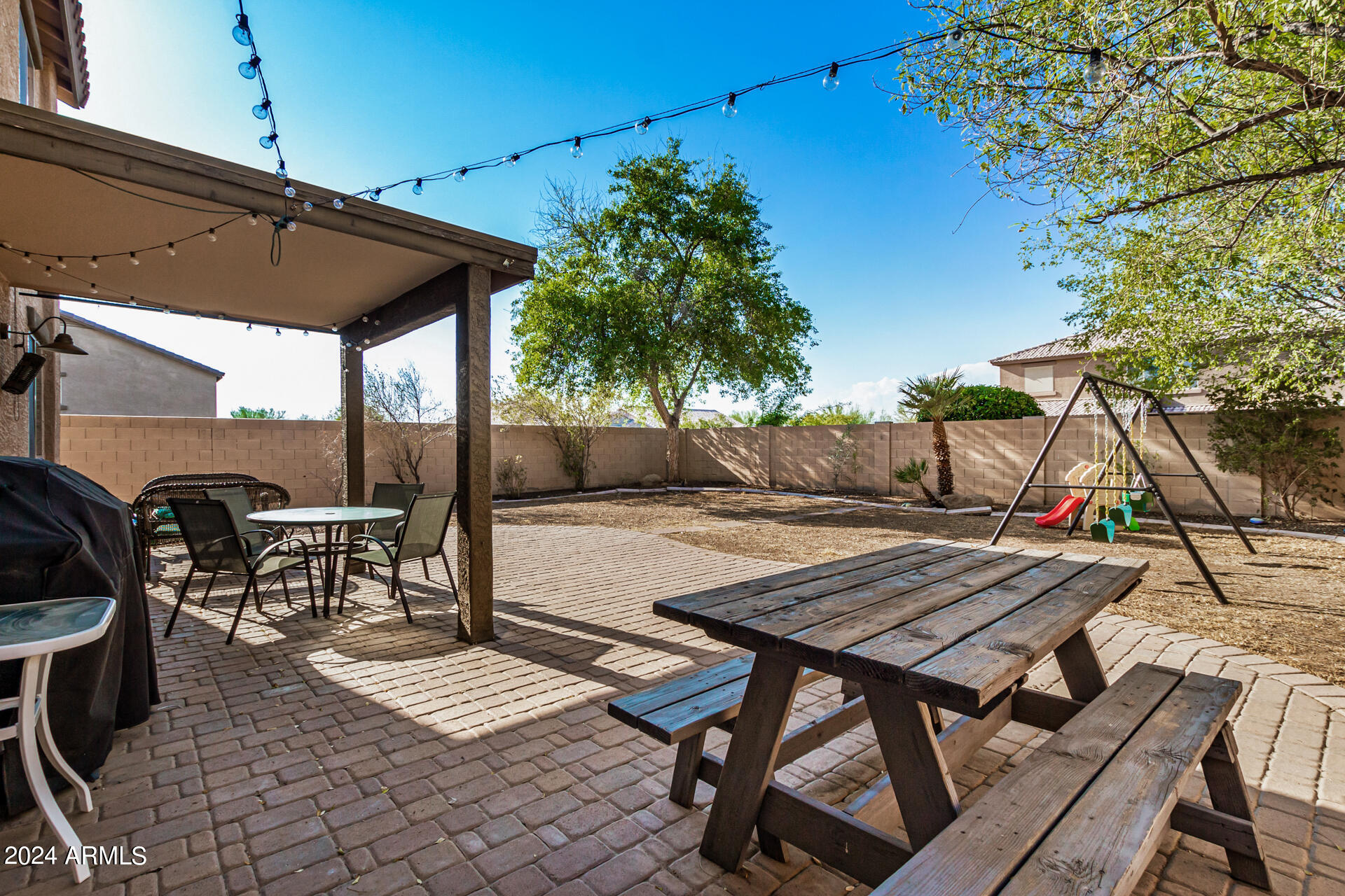 2356 W BARWICK Drive