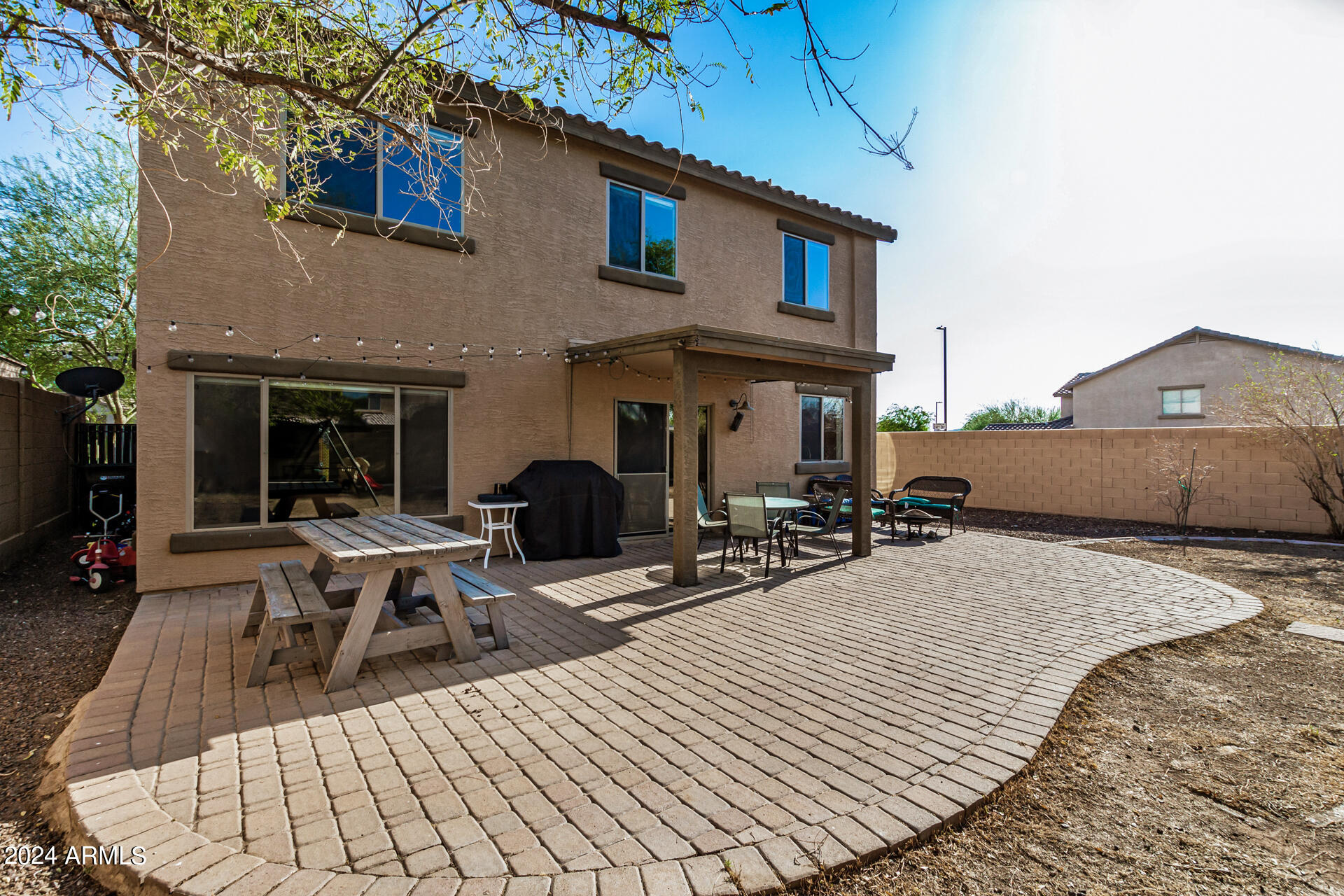 2356 W BARWICK Drive