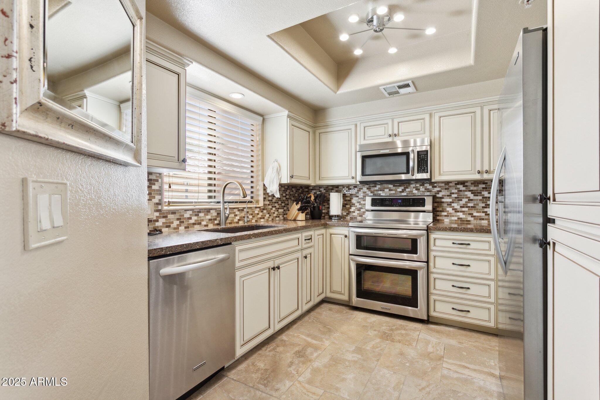 7575 E INDIAN BEND Road, 1137