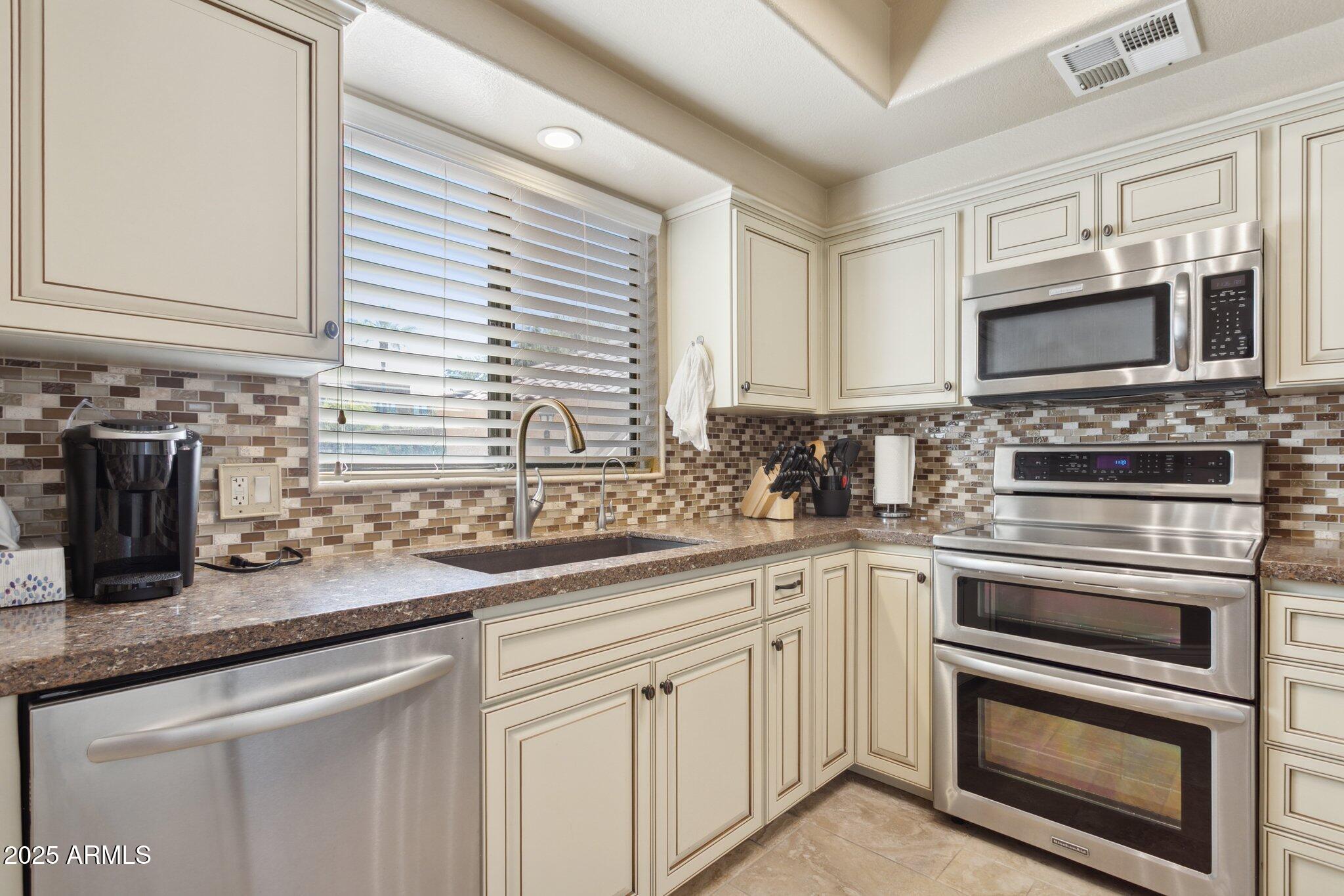 7575 E INDIAN BEND Road, 1137