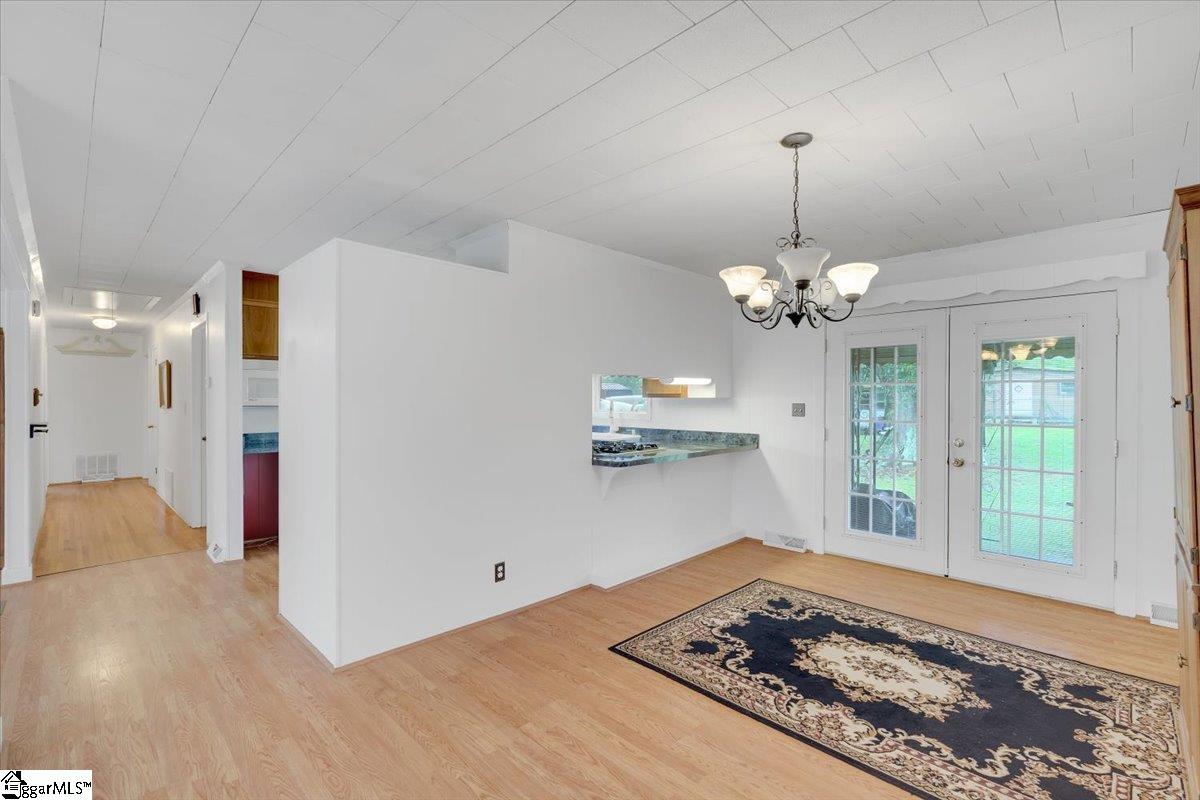 107 Whitten Road