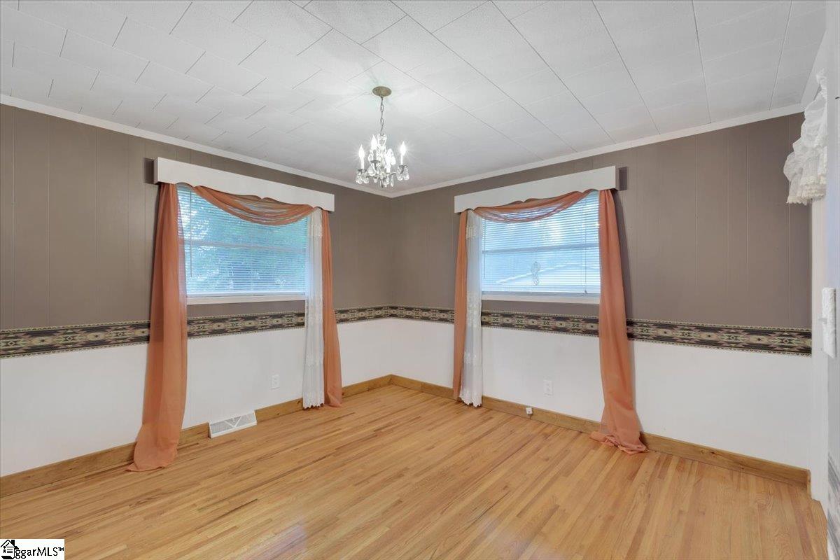 107 Whitten Road