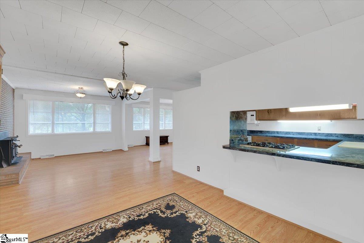 107 Whitten Road