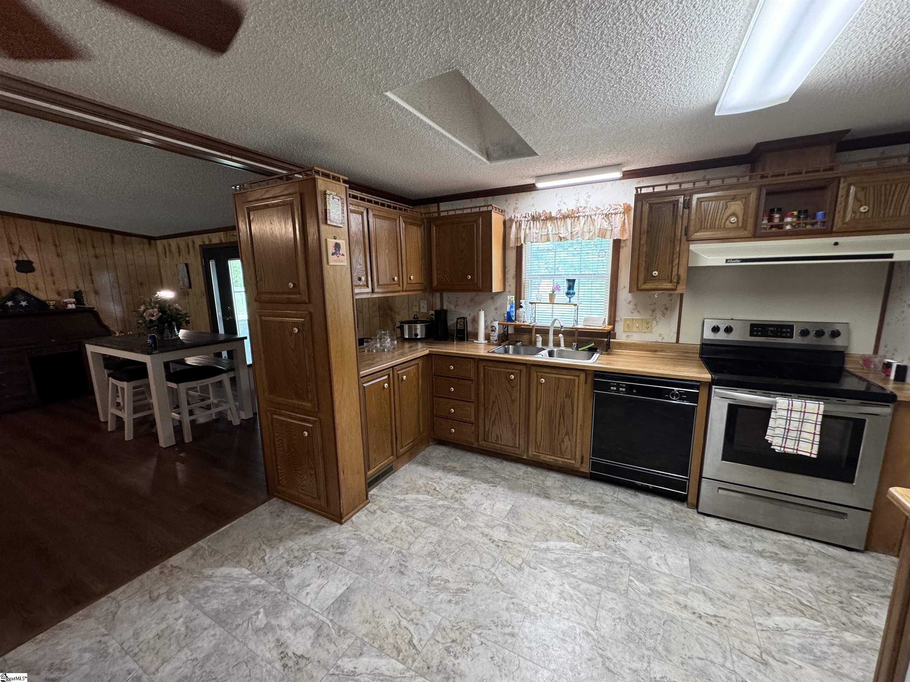 105 Country Estates Drive
