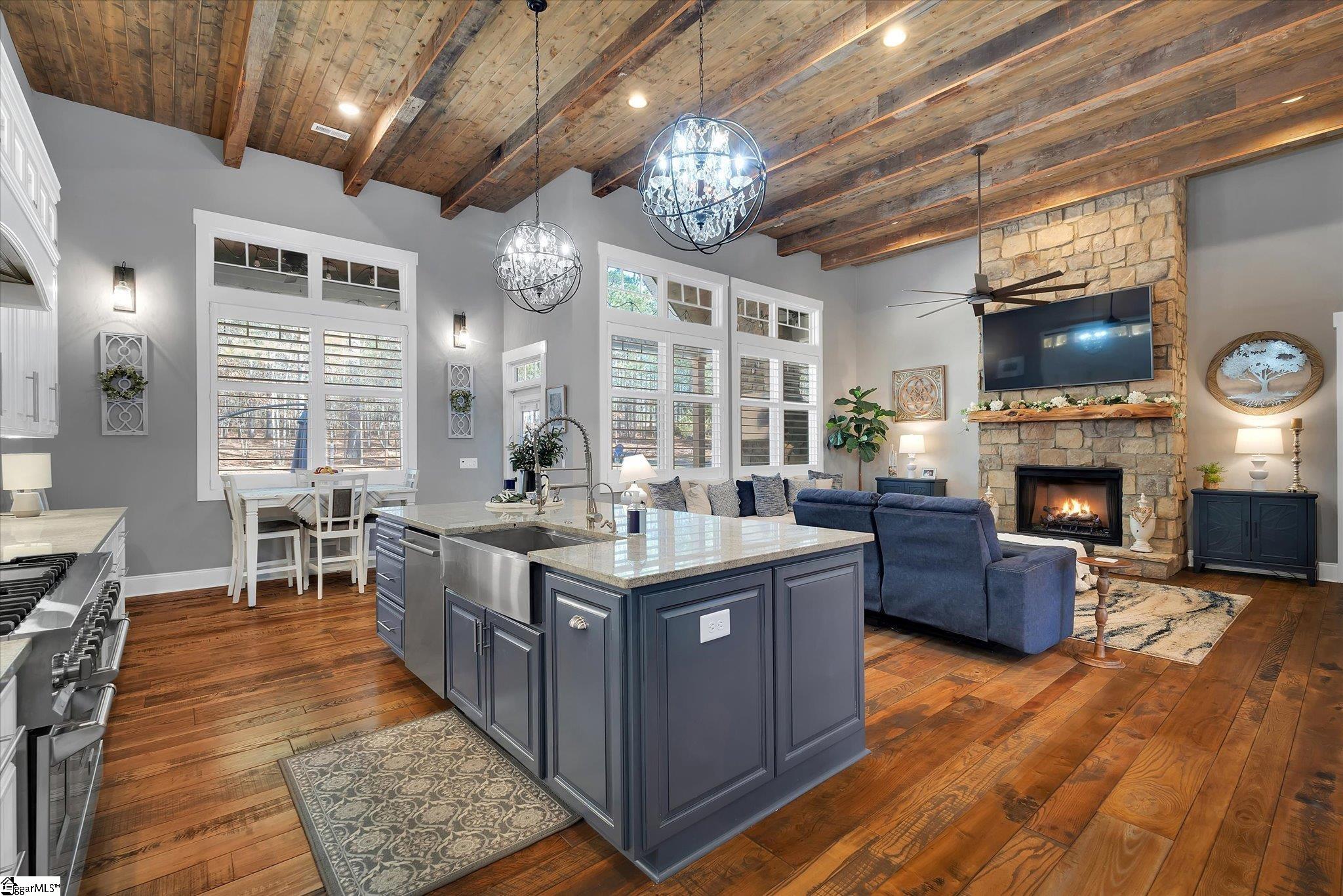 5551 Old Greenville Highway
