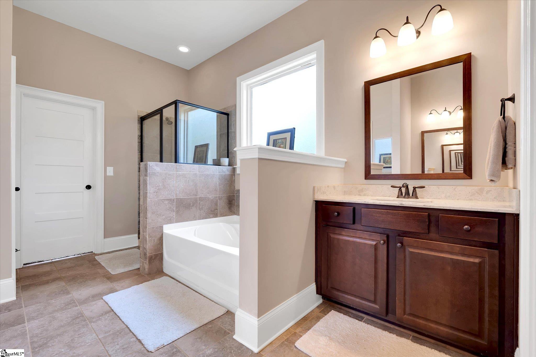 102 James Lake Way