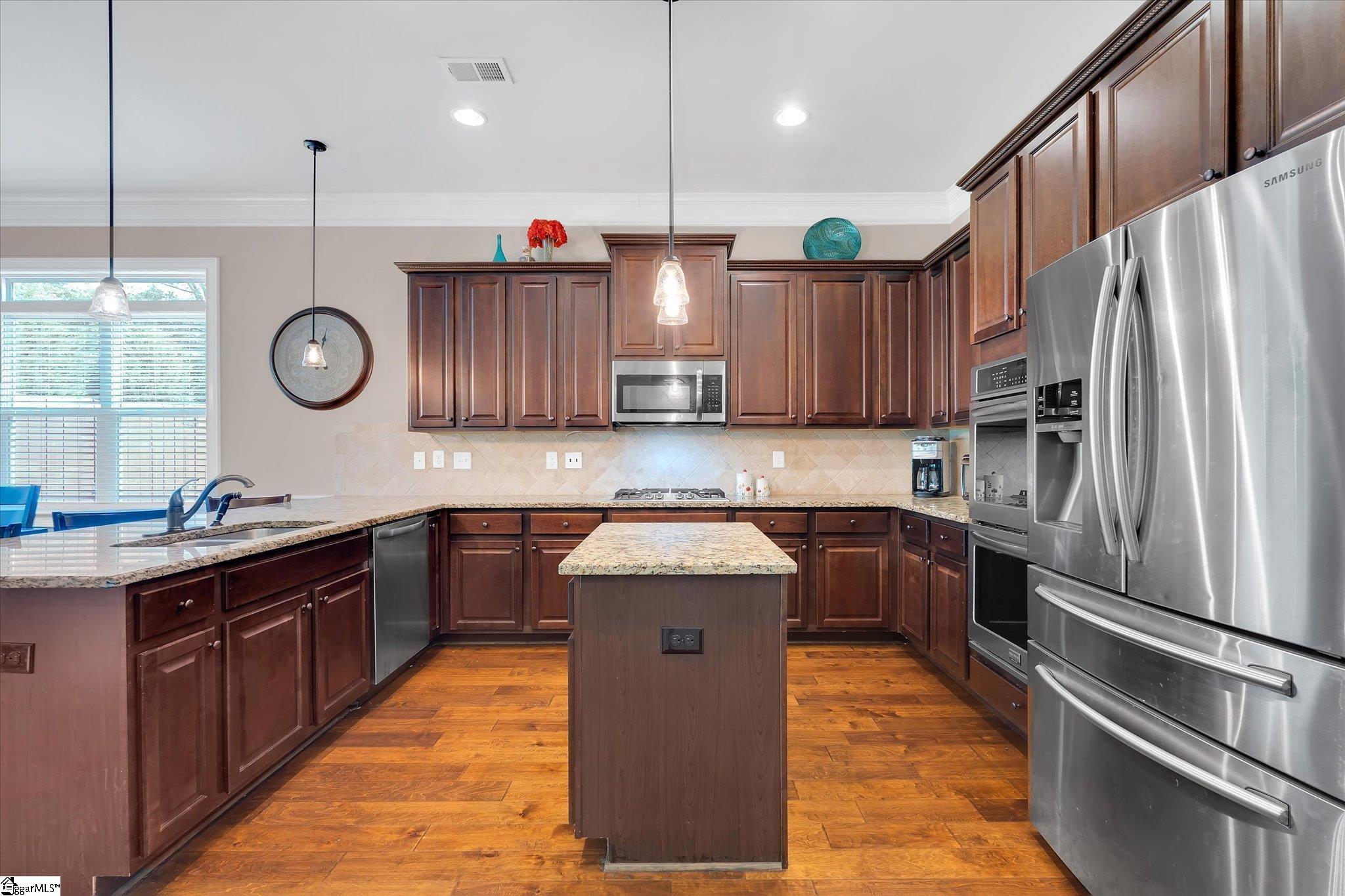 102 James Lake Way