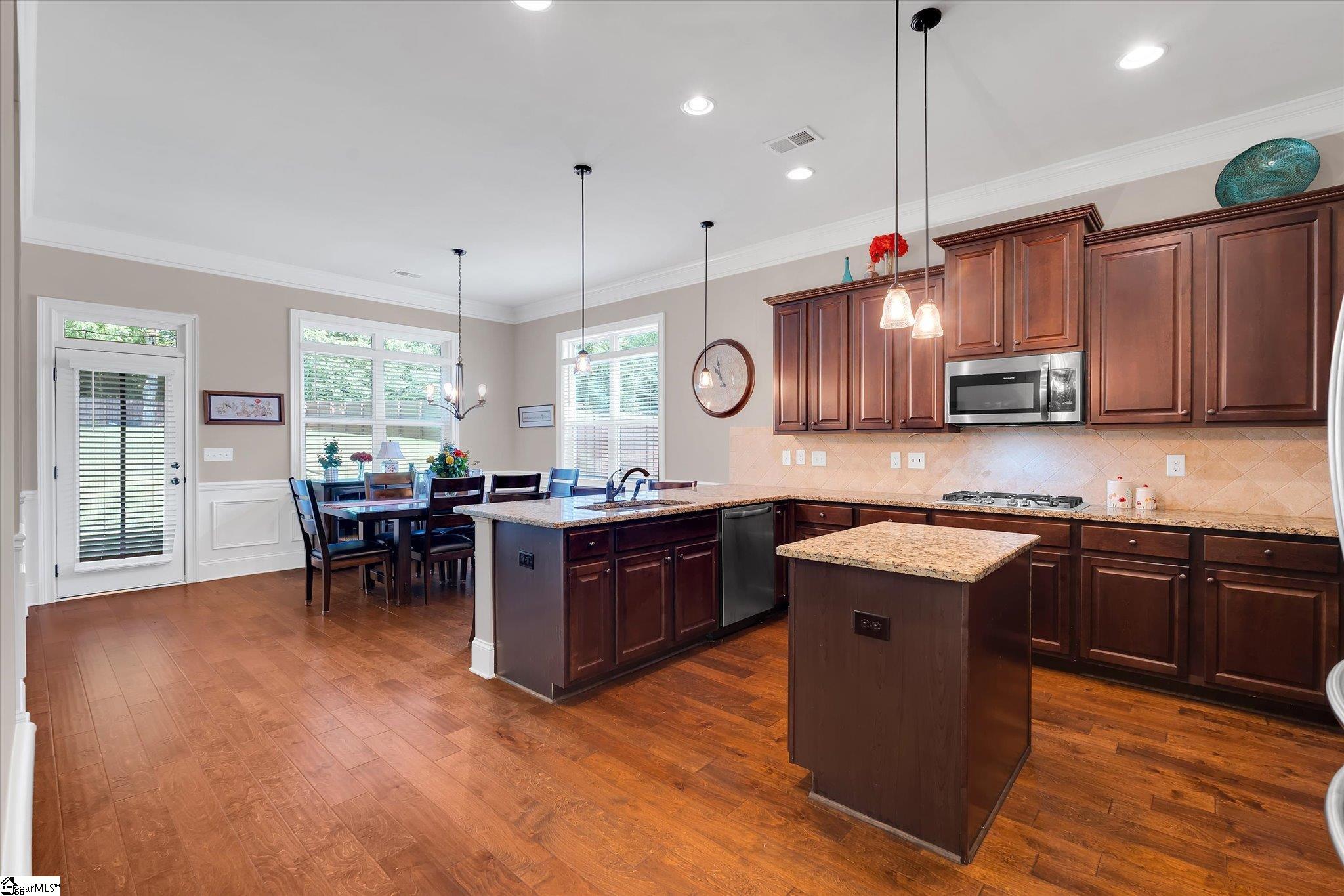 102 James Lake Way