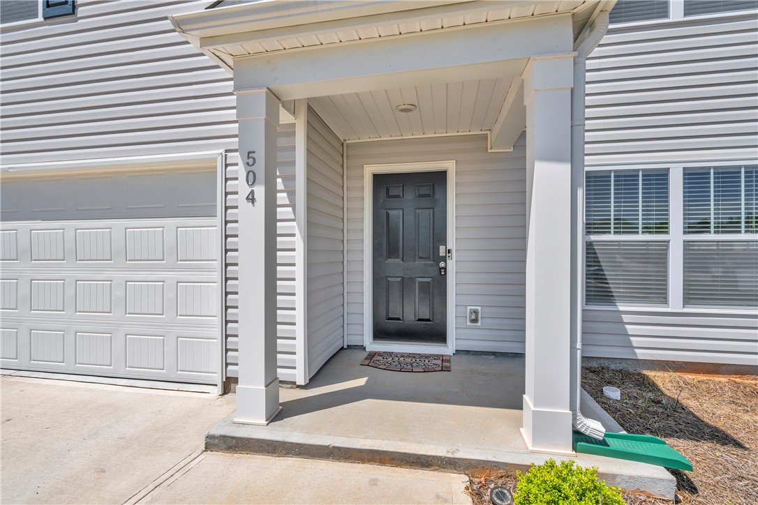 504 Ashwood Way