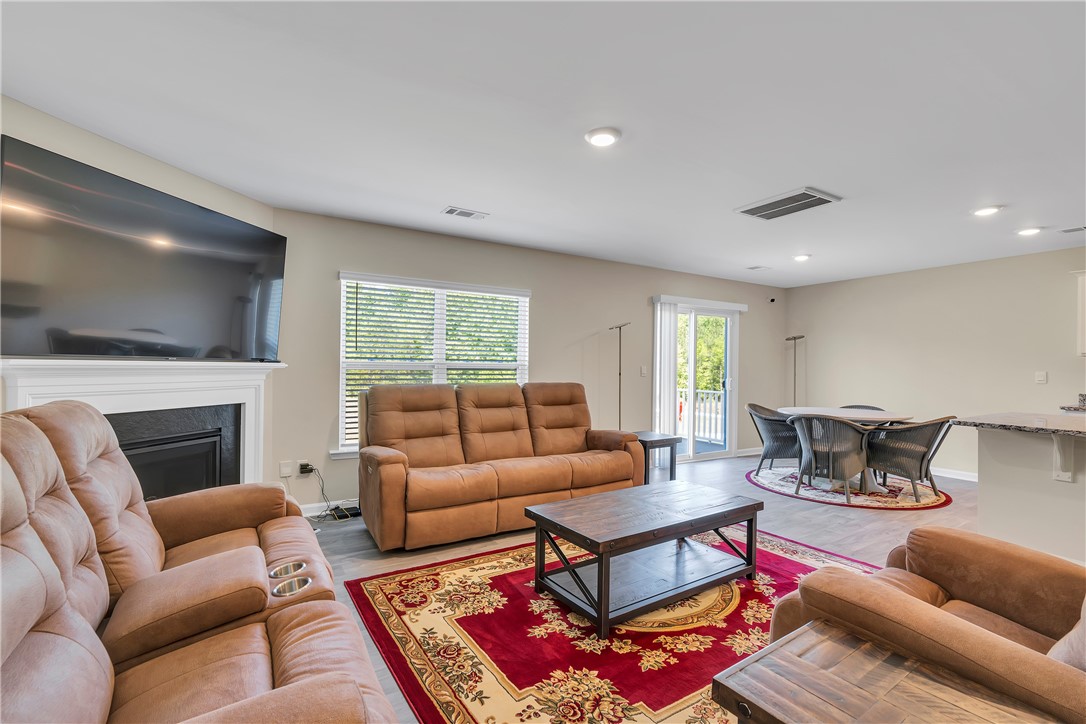 504 Ashwood Way